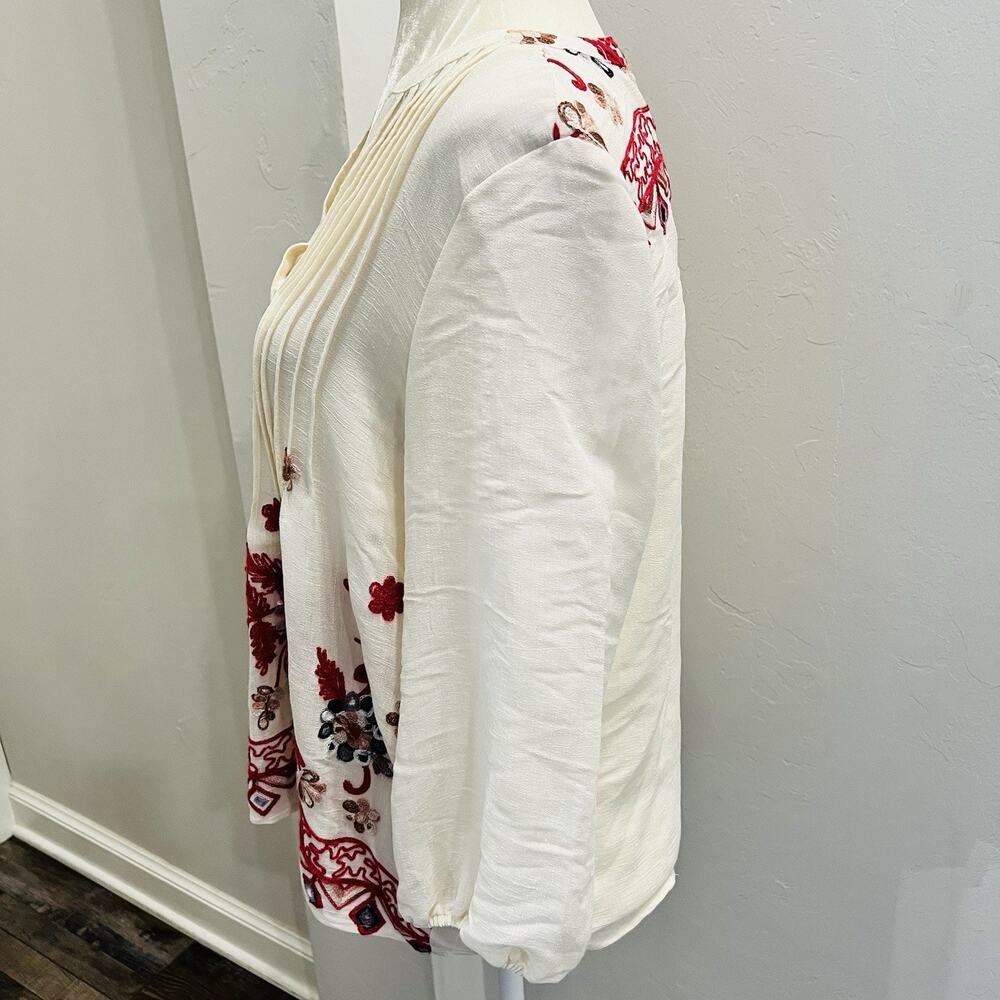 Fig & Flower Women’s Top S Boho, Cream w/flowers Tunic (A0129) - Picture 2 of 5